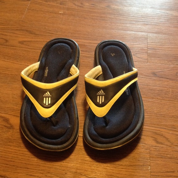 **Price Drop** Adidas Fit Foam Flip Flops