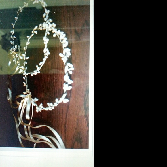 Headpiece in White or ivory various colors