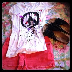 Peace sign/ paint splatter t-shirt
