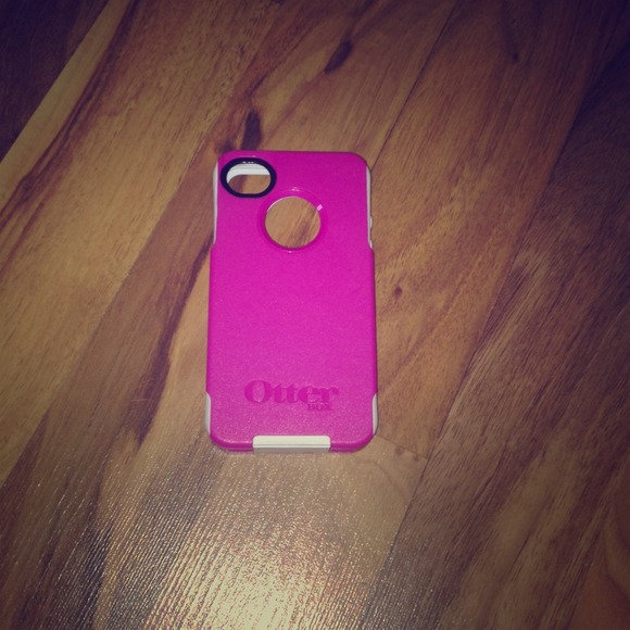 Pink iphone 4/4s Otterbox case