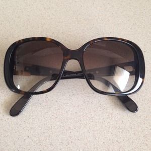 Marc by Marc Jacobs sunnies