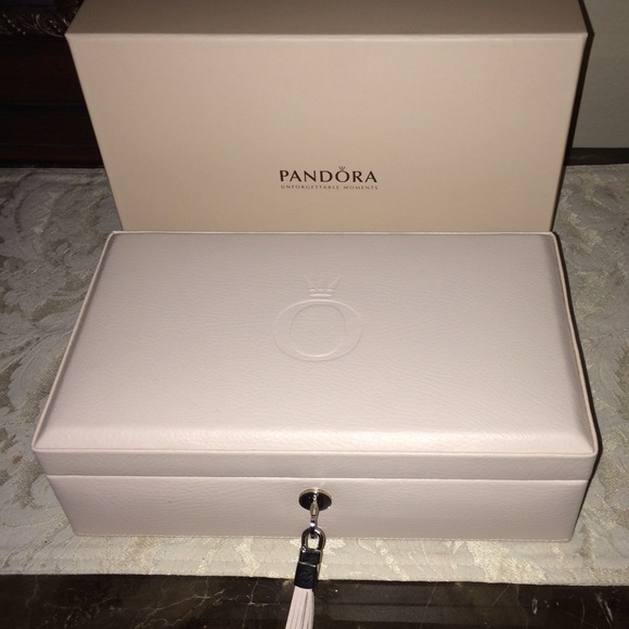 ❤️TRADE for @giggleskel39 ❤️