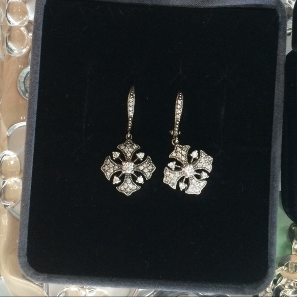 SOLD🚨 Diamonique sterling silver earrings - Picture 4 of 4