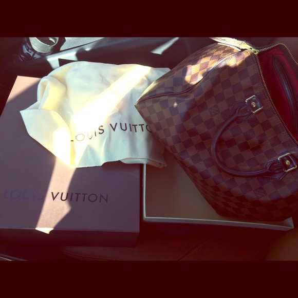 Sold locally!100% authentic speedy 30 damier ebene