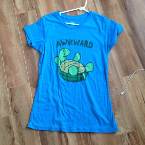 Awkward turtle printed tee