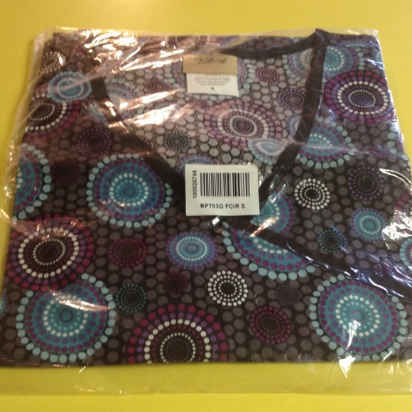 Scrub top
