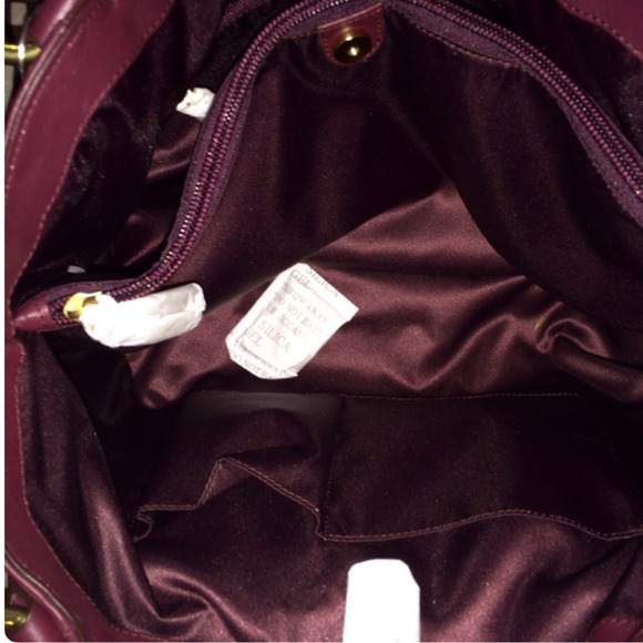 EXTRA PICS OF COACH HANDBAG - Picture 4 of 4