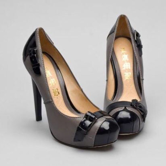 ✨HP✨ L.A.M.B. Layard Pumps