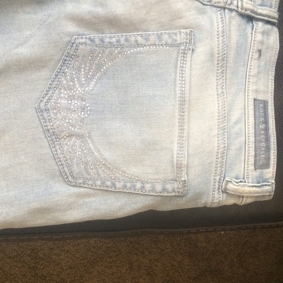 Authentic Rock & Republic capris.