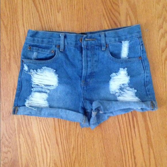 Distressed high waisted shorts