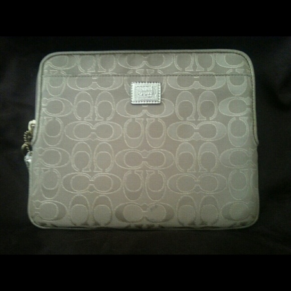 Poppy Signature Coach universal tablet sleeve - Picture 3 of 3