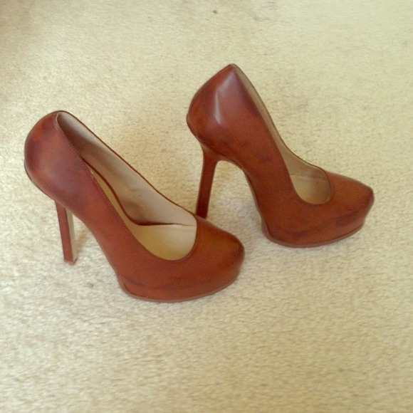 Shoe Dazzle Brown Pumps