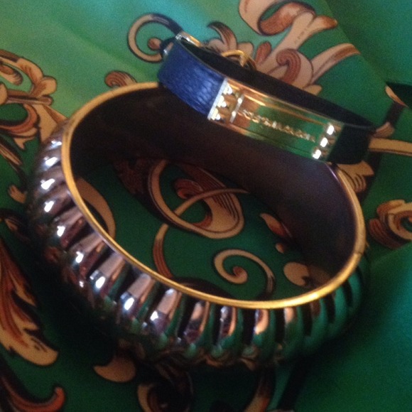 Sold - Picture 2 of 3