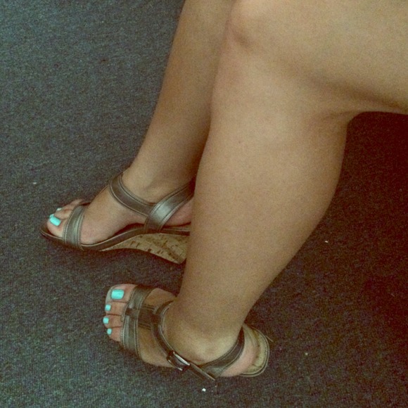 Sandals 💗☺️ - Picture 1 of 4