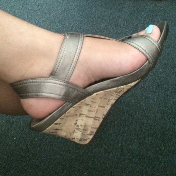 Sandals 💗☺️ - Picture 2 of 4