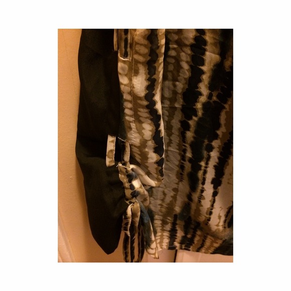 UNIQUE ONE OF A KIND TANK TOP - Picture 3 of 4