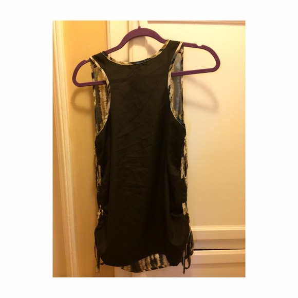 UNIQUE ONE OF A KIND TANK TOP - Picture 4 of 4