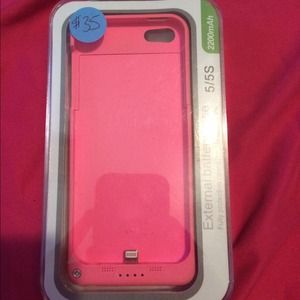 iPhone 5/5s charging case.