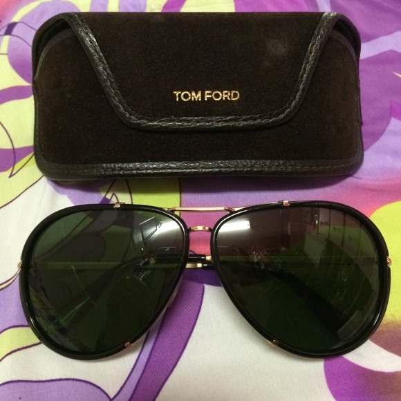 TOM FORD \