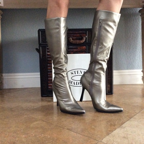 STEVE MADDEN SILVER/PEWTER HIGH HEEL BOOTS