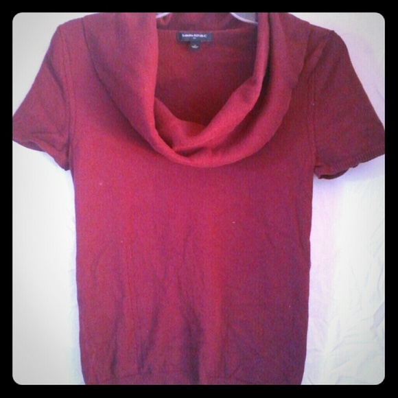 Cowl neck short sleeve sweater