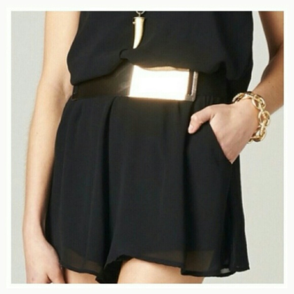 Gold metal stretch back belt