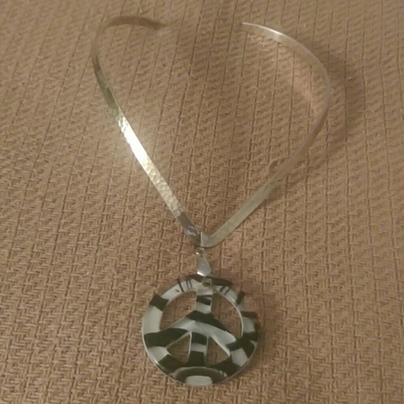 Peace necklace - Picture 1 of 1