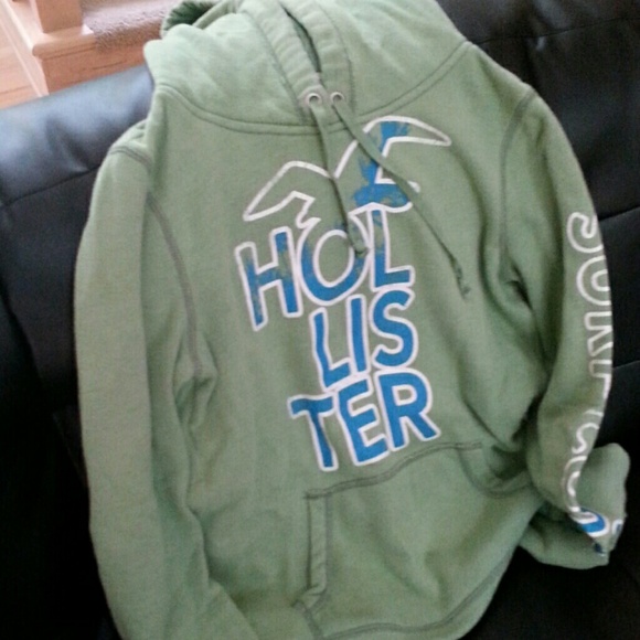 Sweatshirt