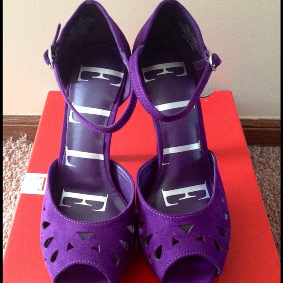 Hold - Purple High Heels