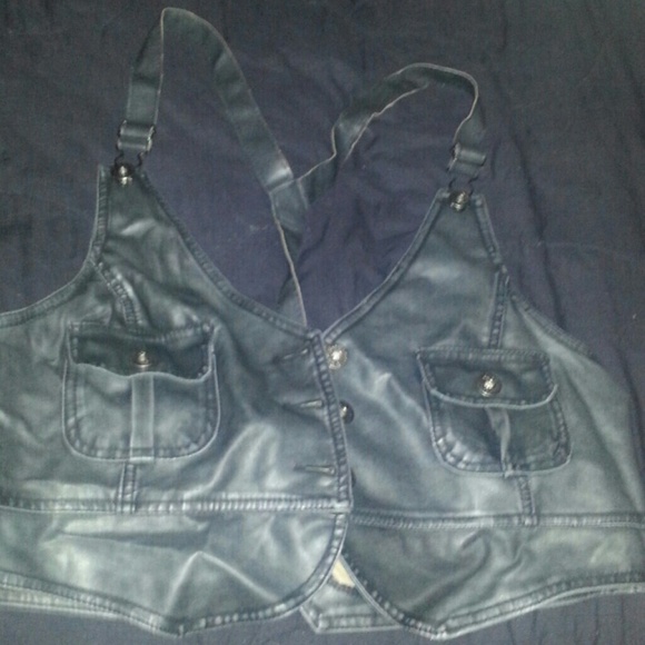 Short vest
