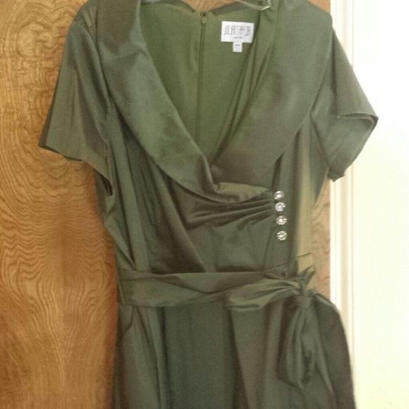 @for charito 70 Beautiful green dress