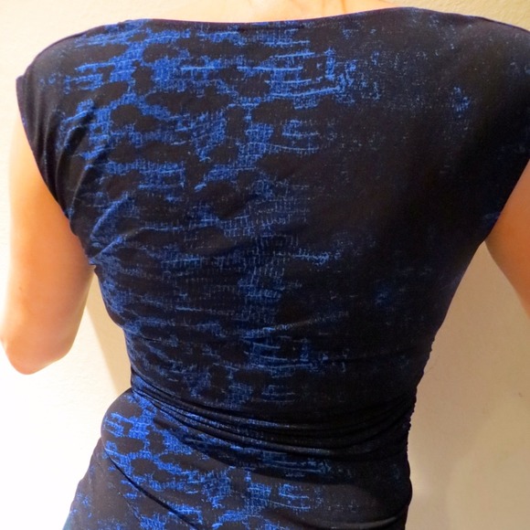 Nice top - Picture 3 of 4