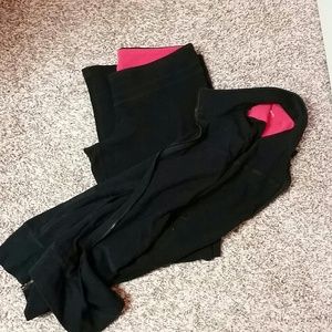 Maternity Liz Lange sweat pant outfit