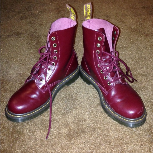 AUTHENTIC DOC MARTENS
