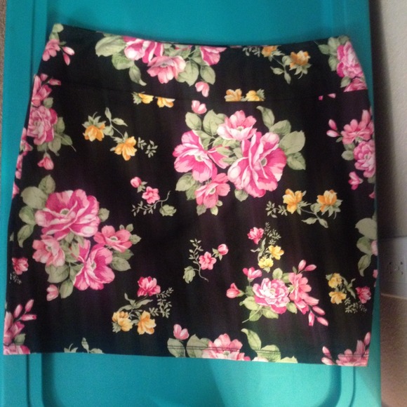 Black floral skirt