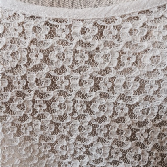 🚫SOLD🚫 In Bundle 🎉HP🎉8/2 Boho Babe Lace top - Picture 2 of 4