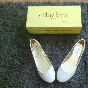 Cathey Jean flats (brand new)