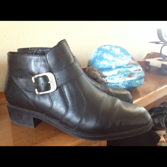 Cuddlers brand unisex ankle boots