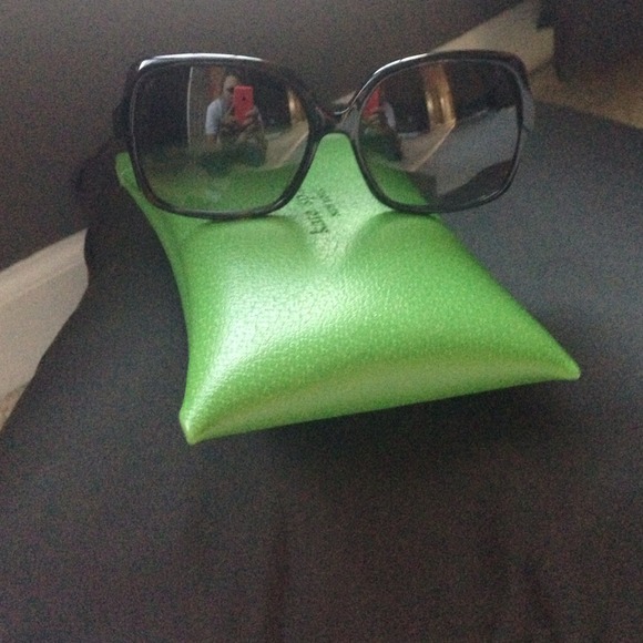 Kate spade sunglasses - Picture 4 of 4