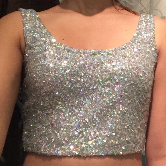 🌸SOLD🌸Sparkly Crop Top - Picture 2 of 2