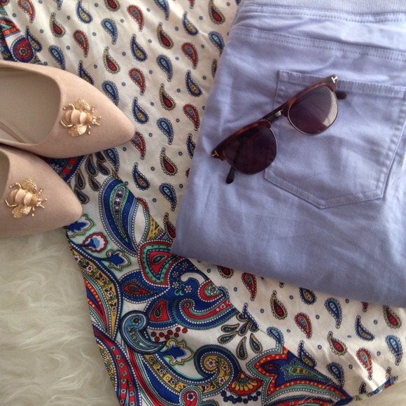UNIQLO Tops - 🚫SOLD UNIQLO Vera Bradley Colorful Paisley Tunic