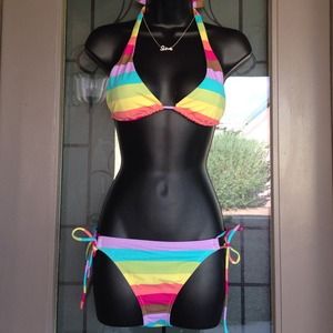 NWOT Victoria's Secret bikini