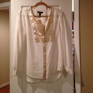 Size Medium White/Gold long sleeved shirt