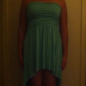 Im selling this beautiful dress.