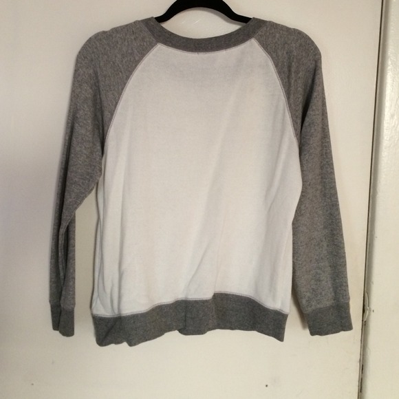 Thin Sweater - Picture 3 of 3