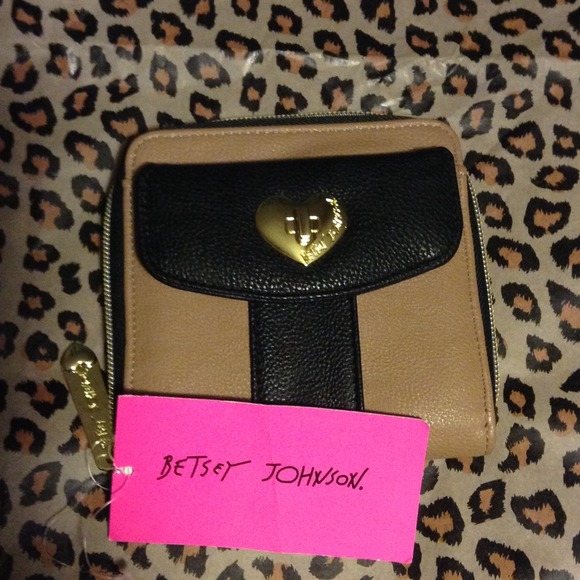 Betsey Johnson brown and black small zip up