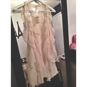 Bundle! Gap hat, and lace vest!