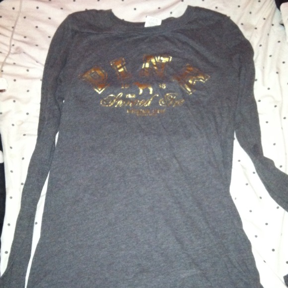 Long sleeve vs shirt like new