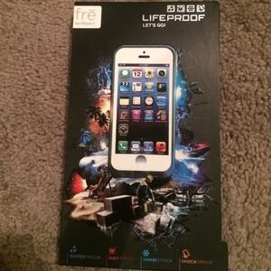 White Lifeproof case for iphone5!!!