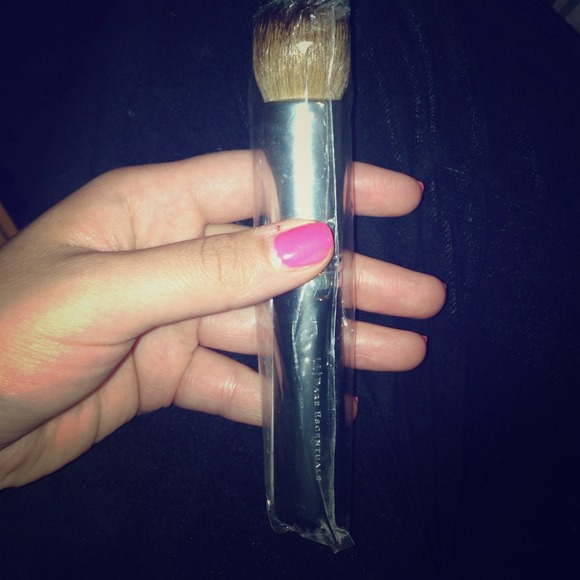 Bare Escentuals Heavenly Face Brush